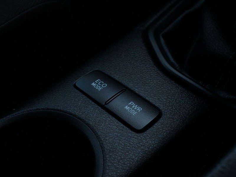Toyota Hilux - Authentique Autos - Image 13