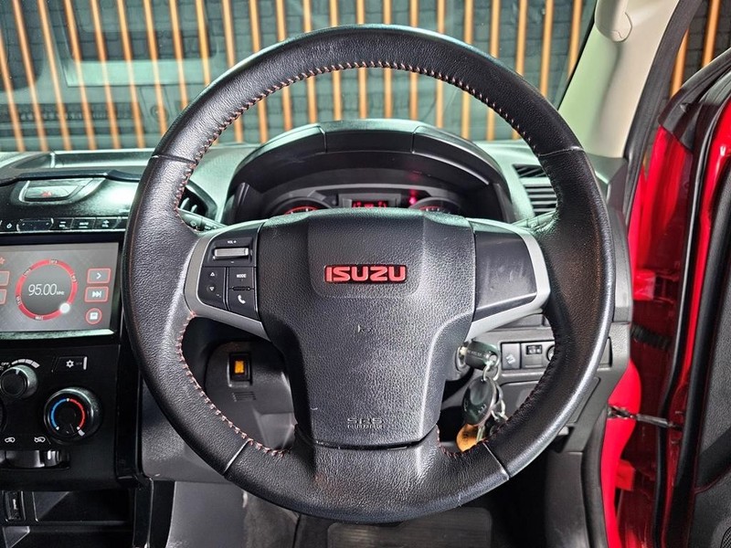 Isuzu D-Max - Mit Mak Motors - Image 11