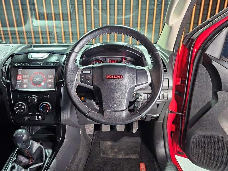 Isuzu D-Max - Mit Mak Motors - Image 10