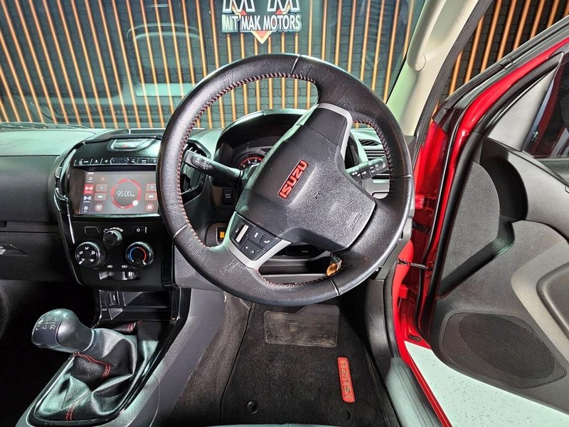 Isuzu D-Max - Mit Mak Motors - Image 18