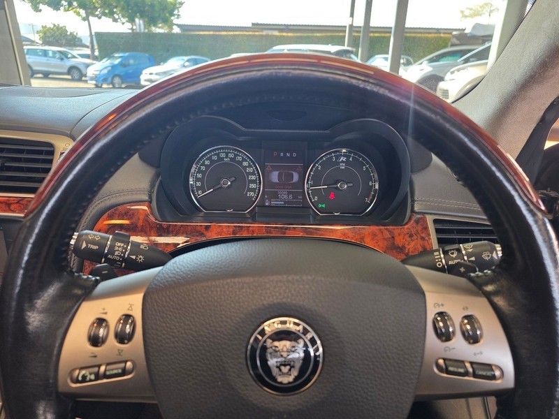 Jaguar XKR - Auto Investments Montana - Image 10