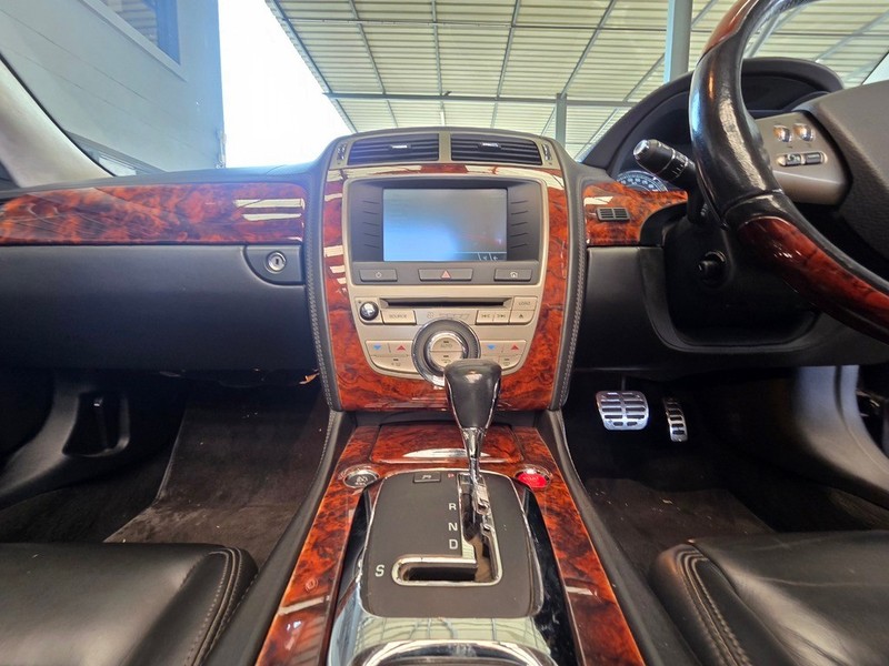 Jaguar XKR - Auto Investments Montana - Image 11