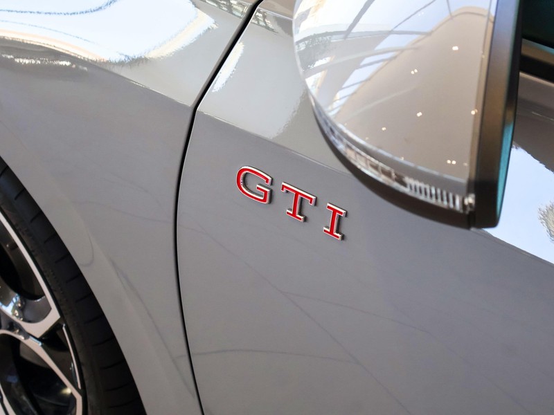 Volkswagen Golf - Hatfield VW Rivonia - Image 12