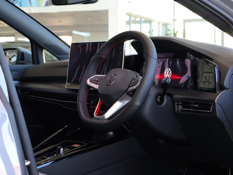 Volkswagen Golf - Hatfield VW Rivonia - Image 15