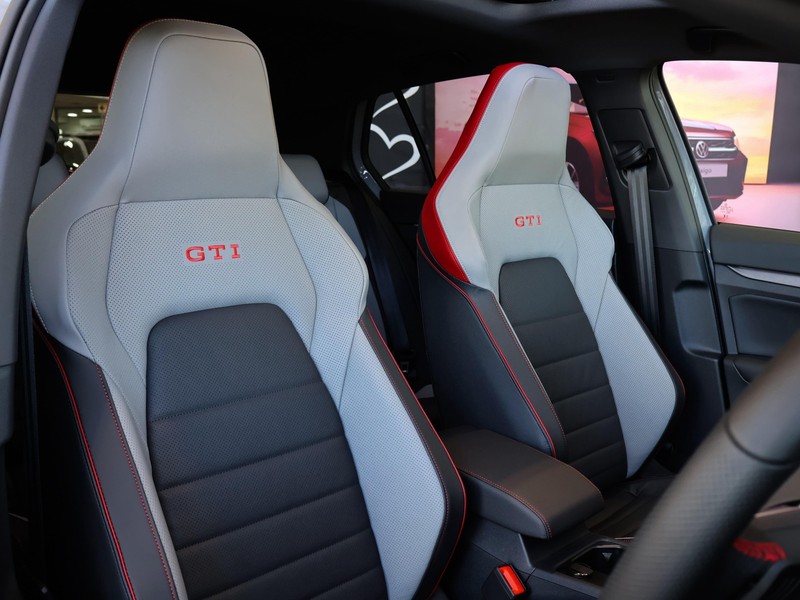Volkswagen Golf - Hatfield VW Rivonia - Image 33