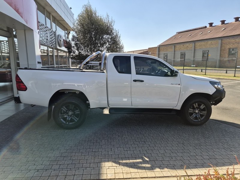 Toyota Hilux - Nic Bottari Toyota - Image 3