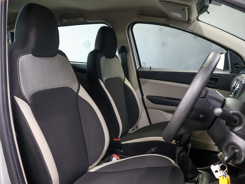 Renault Triber - McCarthy Volkswagen Wonderboom - Image 8
