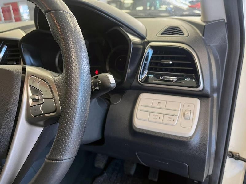 Mahindra XUV300 - Group1 Auto Stellenbosch - Image 17