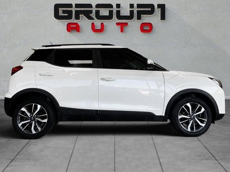 Mahindra XUV300 - Group1 Auto Stellenbosch - Image 2