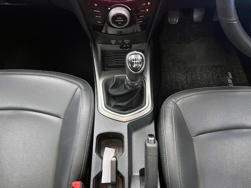 Mahindra XUV300 - Group1 Auto Stellenbosch - Image 13