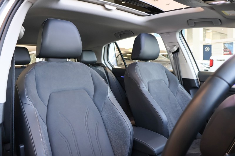 Volkswagen Golf - Hatfield VW Melrose Arch - Image 17