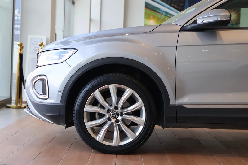 Volkswagen T-Roc - Hatfield VW Melrose Arch - Image 6