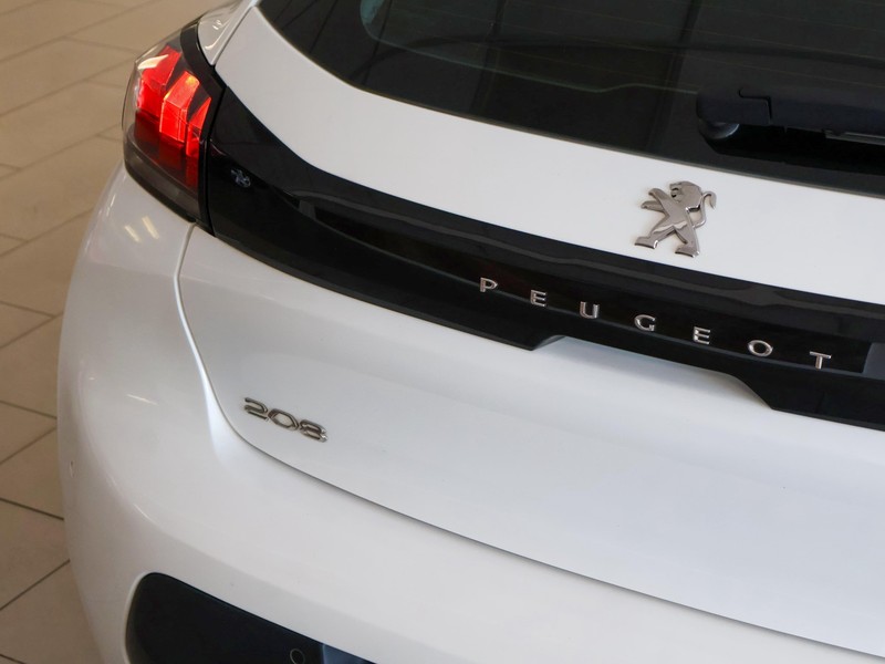 Peugeot 208 - Hatfield VW Rivonia - Image 11