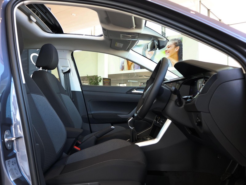 Volkswagen Polo - Hatfield VW Rivonia - Image 15