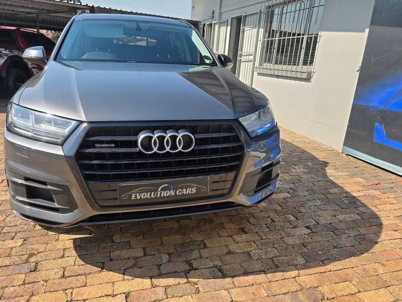 Audi Q7 - Evolution Cars - Image 10