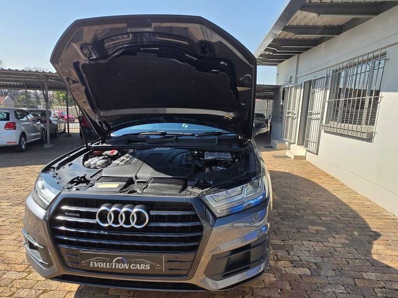 Audi Q7 - Evolution Cars - Image 17