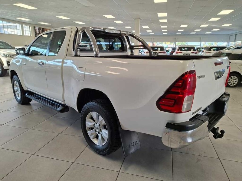 Toyota Hilux - Cargen Auto - Image 4