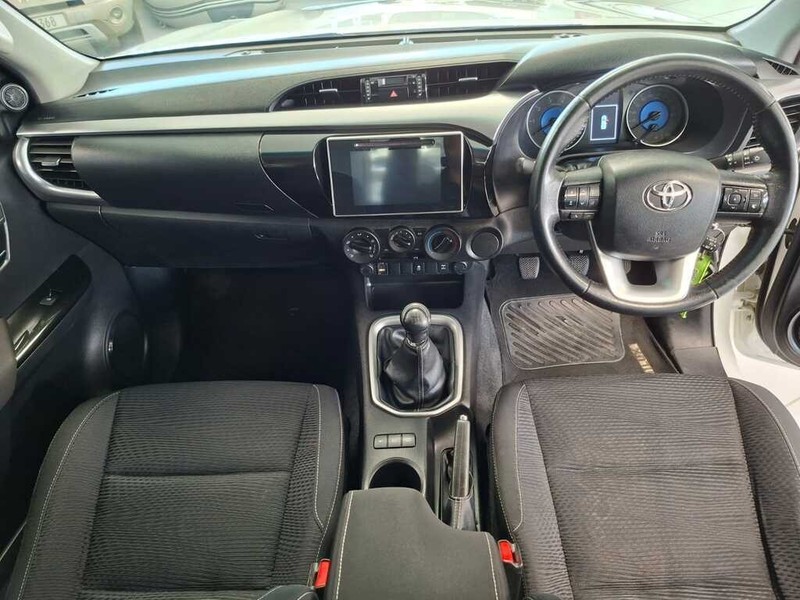 Toyota Hilux - Cargen Auto - Image 10