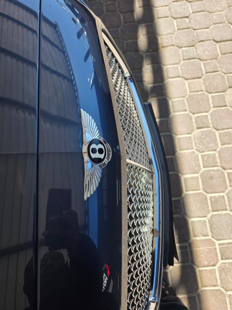Bentley Continental - Mitsubishi Rivonia - Image 12