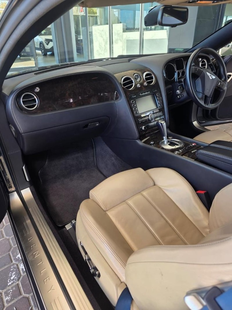 Bentley Continental - Mitsubishi Rivonia - Image 19