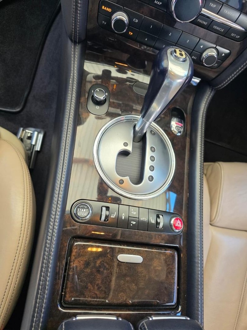 Bentley Continental - Mitsubishi Rivonia - Image 17