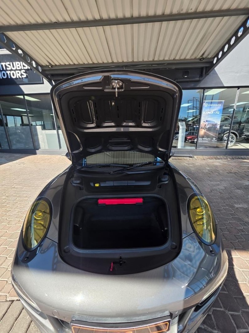 Porsche 911 - Mitsubishi Rivonia - Image 10