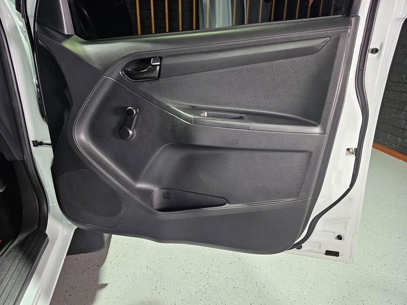 Isuzu D-Max - Mit Mak Motors - Image 7