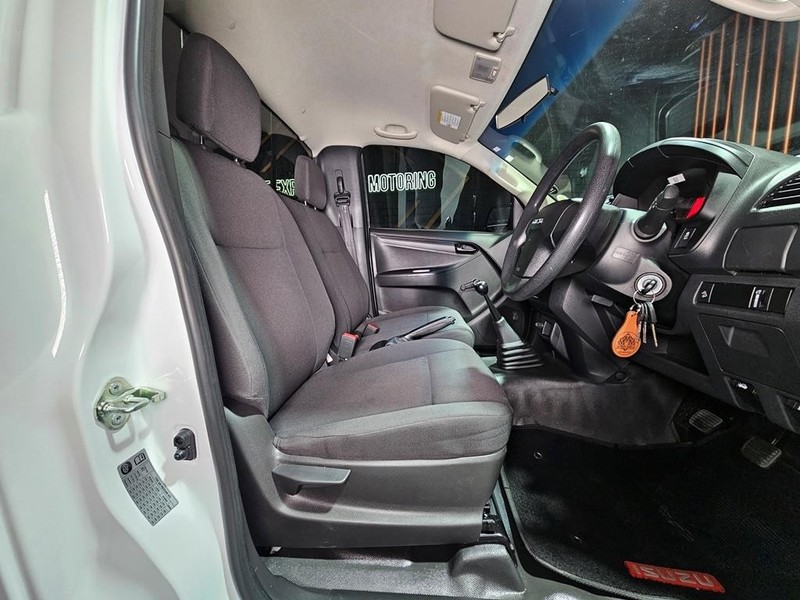 Isuzu D-Max - Mit Mak Motors - Image 8