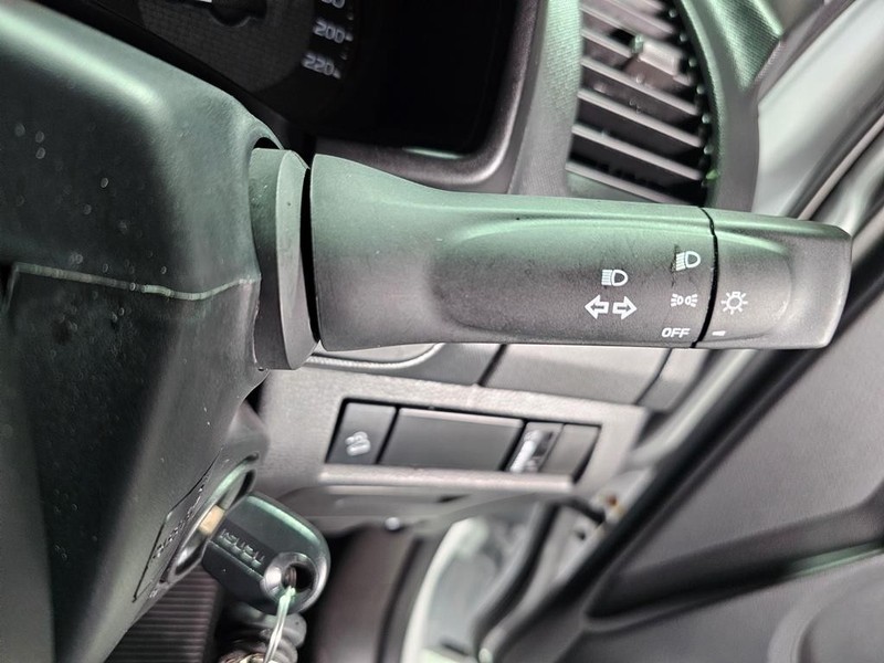 Isuzu D-Max - Mit Mak Motors - Image 14