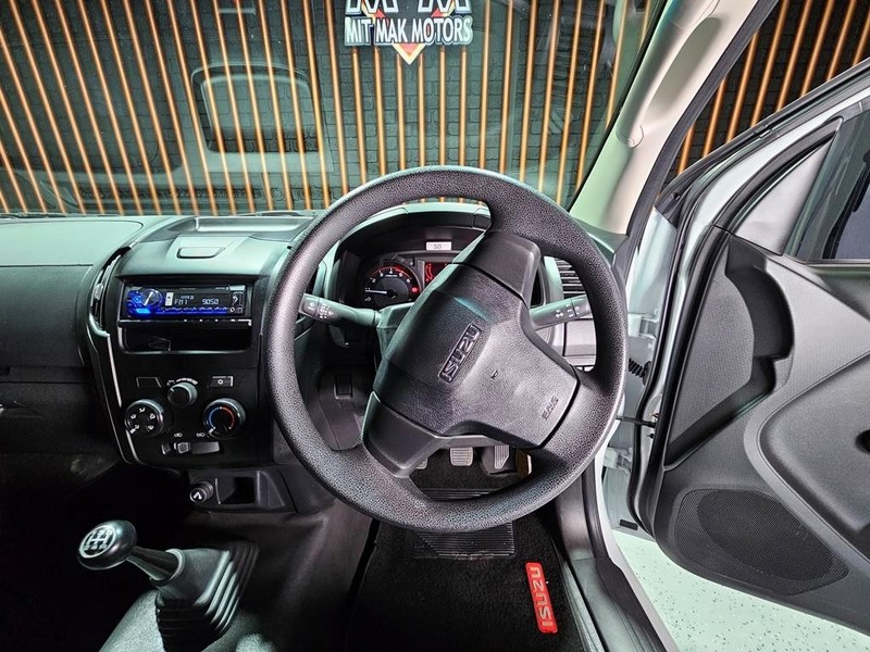 Isuzu D-Max - Mit Mak Motors - Image 15