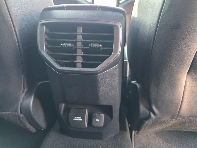 Volkswagen Amarok - Park Ford - Image 14