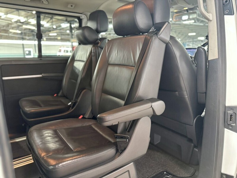 Volkswagen Caravelle - Bakwena Auto Sales - Image 17