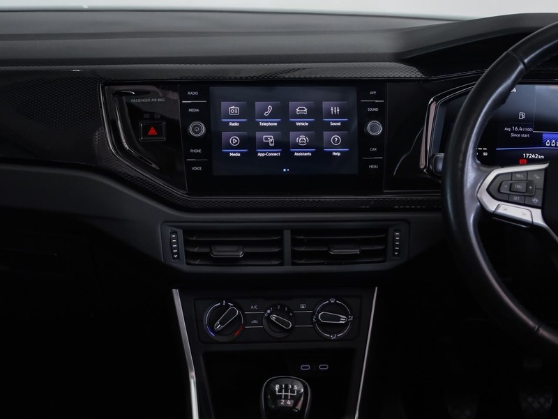 Volkswagen Polo - Hatfield VW Bryanston - Image 21