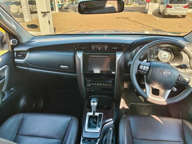 Toyota Fortuner - King Cars Bellville/Vredekloof - Image 9