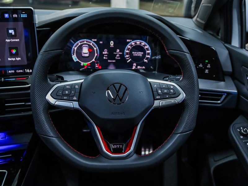 Volkswagen Golf - Hatfield VW Bryanston - Image 12