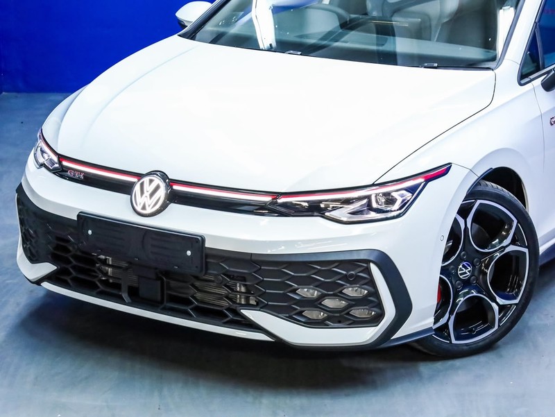Volkswagen Golf - Hatfield VW Bryanston - Image 2