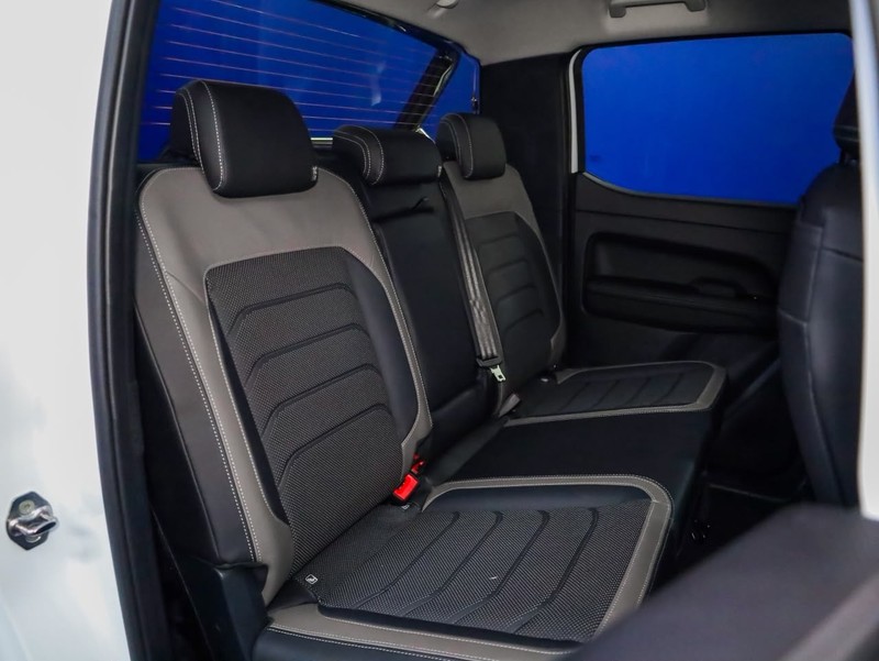 Volkswagen Amarok - Hatfield VW Bryanston - Image 9