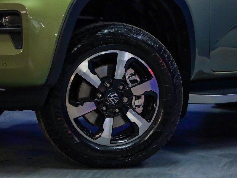 Volkswagen Amarok - Hatfield VW Bryanston - Image 3