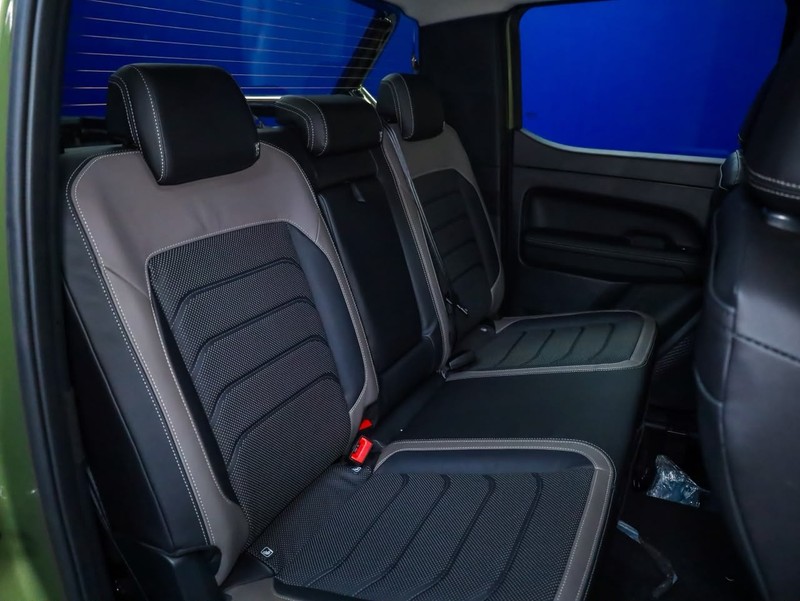 Volkswagen Amarok - Hatfield VW Bryanston - Image 9