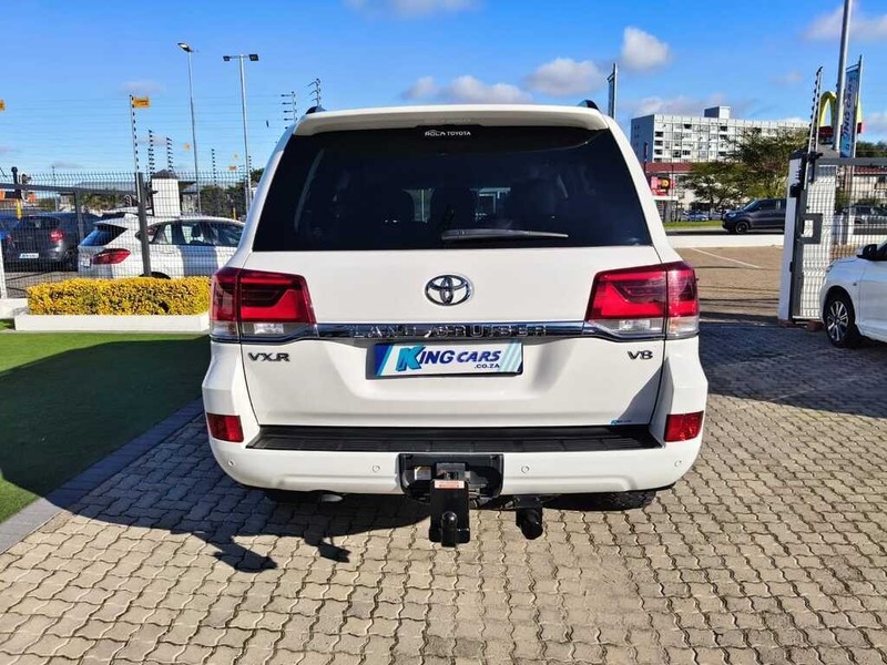 Toyota Land Cruiser - King Cars Bellville/Vredekloof - Image 6
