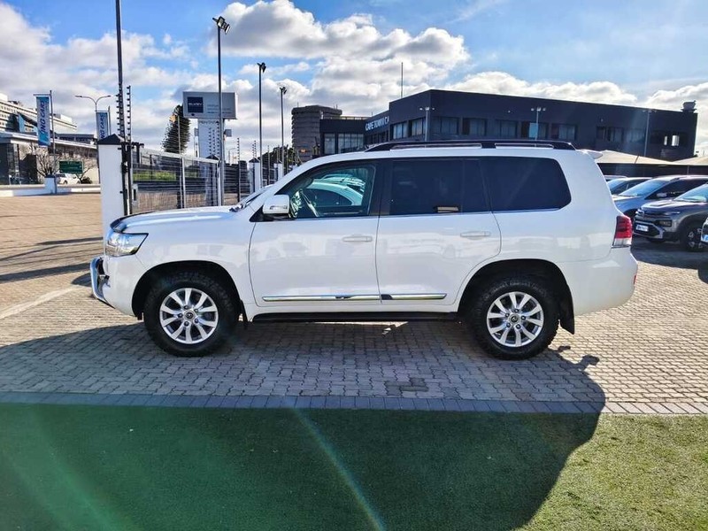Toyota Land Cruiser - King Cars Bellville/Vredekloof - Image 4