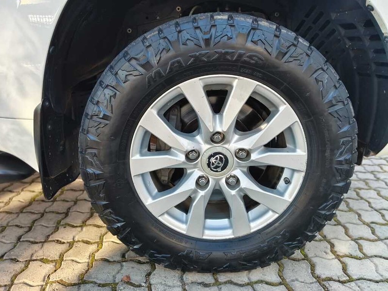 Toyota Land Cruiser - King Cars Bellville/Vredekloof - Image 17