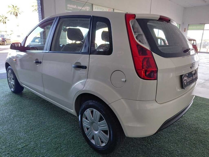 Ford Figo - Stiaan Autos (Pty) Ltd - Image 4