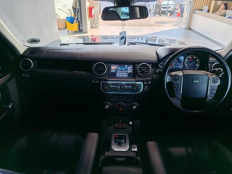 Land Rover Discovery - Auto Investments Hatfield - Image 16