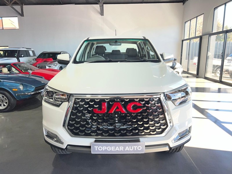 JAC T8 Double Cab - Top Gear Auto - Image 2