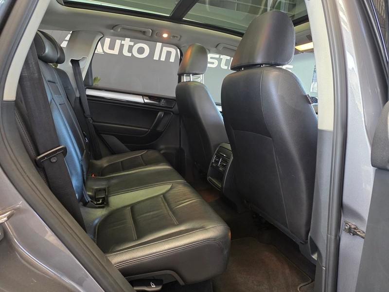 Volkswagen Touareg - Auto Investments Montana - Image 8