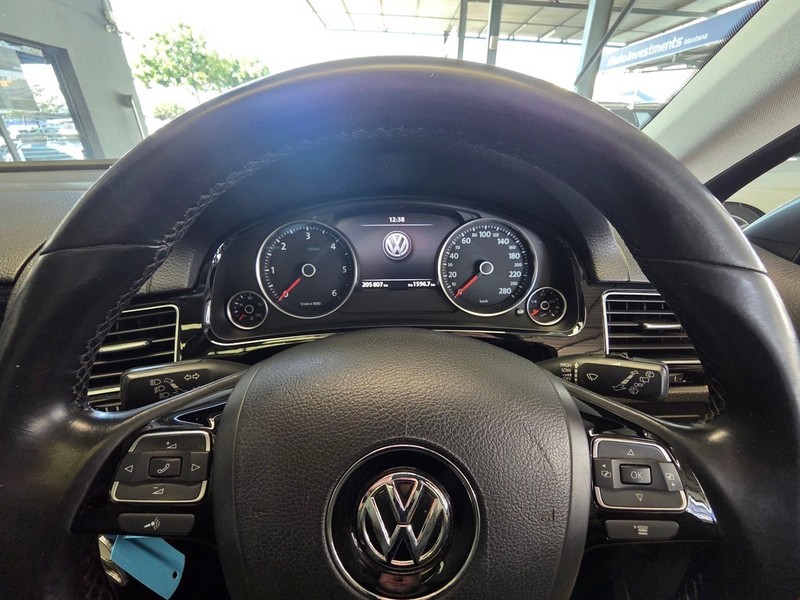 Volkswagen Touareg - Auto Investments Montana - Image 13