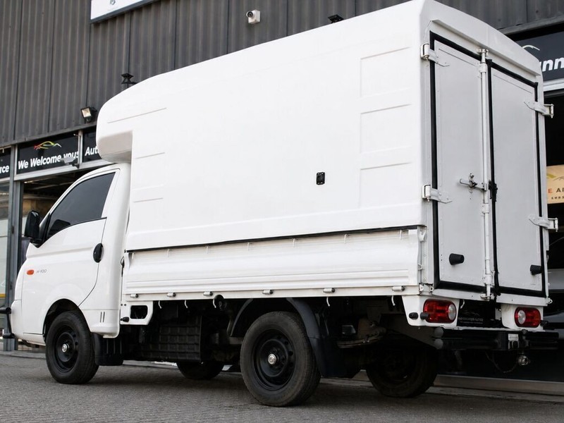 Hyundai H-100 - Authentique Autos - Image 3