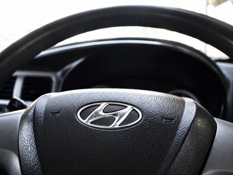 Hyundai H-100 - Authentique Autos - Image 10