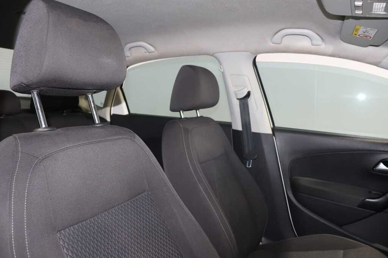 Volkswagen Polo - Bluebird Motors - Image 5